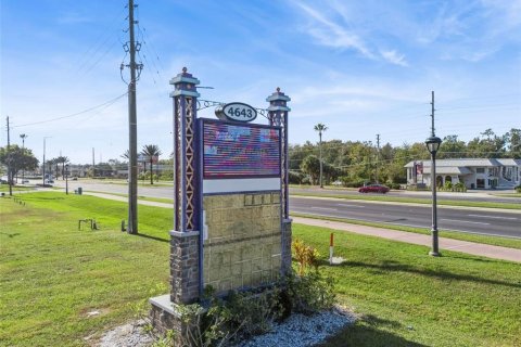 Hotel en venta en Kissimmee, Florida, 947.6 m2 № 2166398 - foto 3