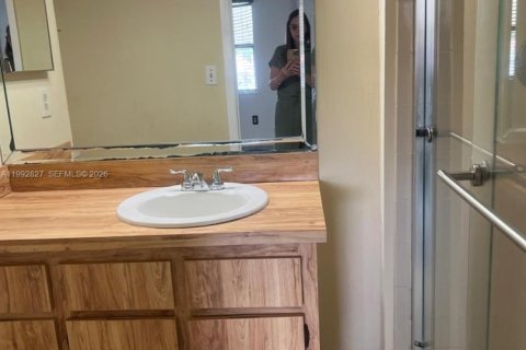 Купить кондоминиум в Хайалиа, Флорида 2 спальни, 71.53м2, № 2062491 - фото 15