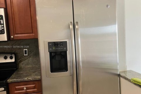 Купить кондоминиум в Хайалиа, Флорида 2 спальни, 71.53м2, № 2062491 - фото 4