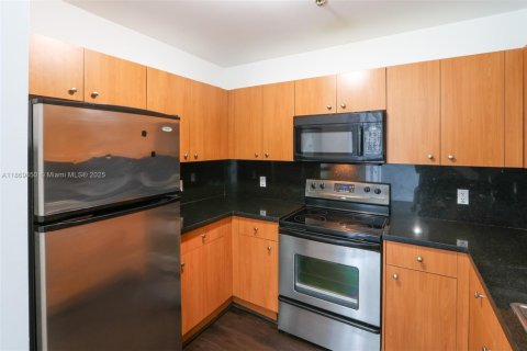 Condo in Miami, Florida, 2 bedrooms  № 1895318 - photo 22