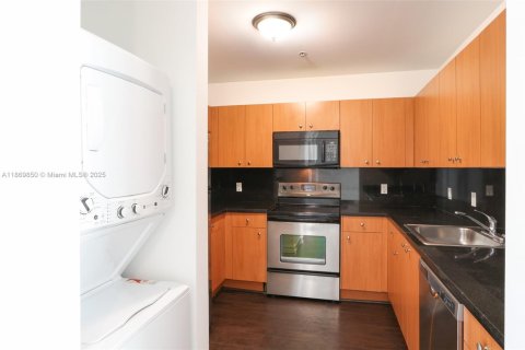 Condo in Miami, Florida, 2 bedrooms  № 1895318 - photo 20