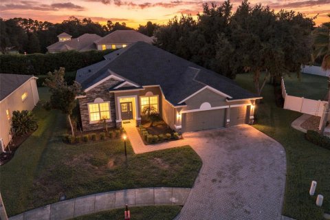 Casa en Plant City, Florida 4 dormitorios, 282.52 m2 № 2383743