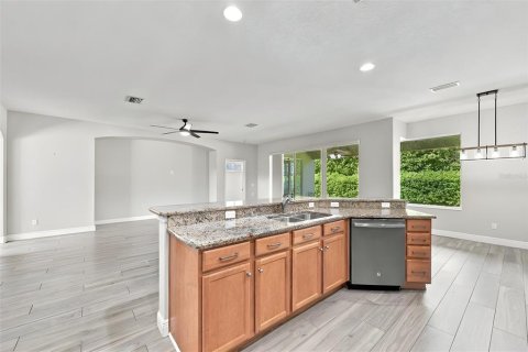 Casa en venta en Plant City, Florida, 4 dormitorios, 282.52 m2 № 2383743 - foto 3