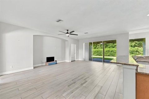 Casa en venta en Plant City, Florida, 4 dormitorios, 282.52 m2 № 2383743 - foto 13