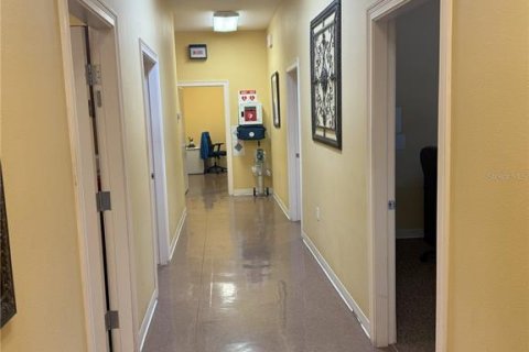 Propiedad comercial en alquiler en Ocala, Florida, 348.2 m2 № 1782960 - foto 5