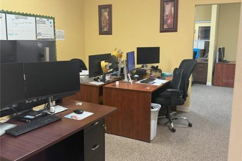 Propiedad comercial en alquiler en Ocala, Florida, 348.2 m2 № 1782960 - foto 7