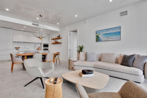 Condo in Miami Beach, Florida, 2 bedrooms  № 1920387 - photo 6