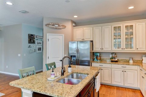 House in Sarasota, Florida 4 bedrooms, 172.89 sq.m. № 1916136 - photo 8