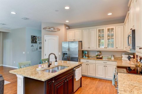 House in Sarasota, Florida 4 bedrooms, 172.89 sq.m. № 1916136 - photo 15