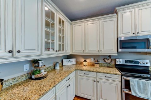 House in Sarasota, Florida 4 bedrooms, 172.89 sq.m. № 1916136 - photo 12