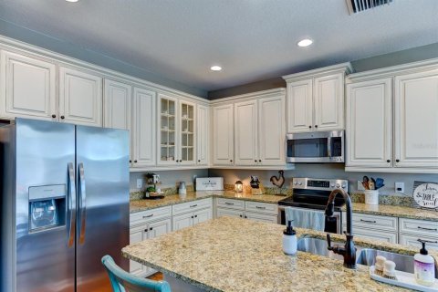 House in Sarasota, Florida 4 bedrooms, 172.89 sq.m. № 1916136 - photo 11