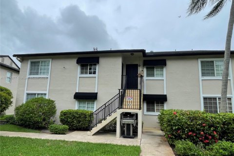 Copropriété à louer à Deerfield Beach, Floride: 2 chambres, 128.21 m2 № 1937535 - photo 1