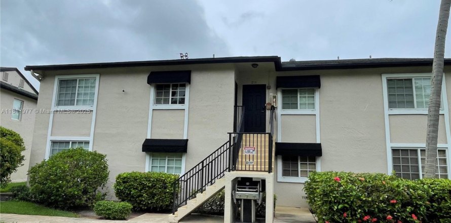 Condo in Deerfield Beach, Florida, 2 bedrooms  № 1937535