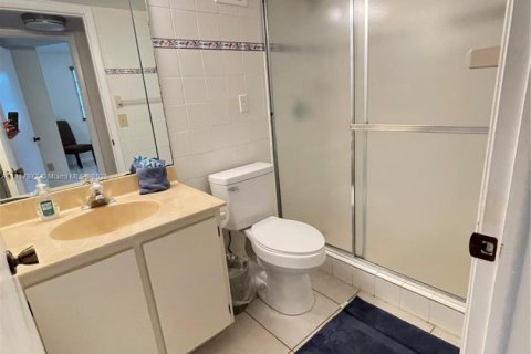 Condo in Deerfield Beach, Florida, 2 bedrooms  № 1937535 - photo 19