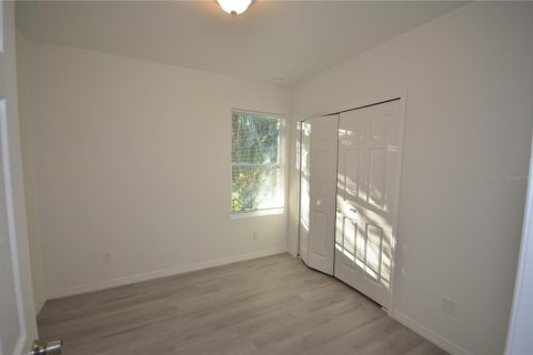 Casa en alquiler en Fort Myers, Florida, 4 dormitorios, 116.78 m2 № 2091477 - foto 6