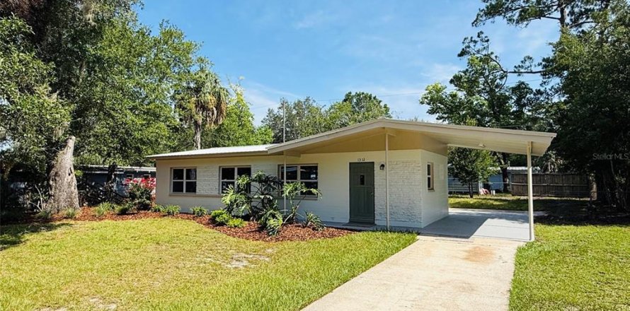 House in Gainesville, Florida 3 bedrooms, 108.51 sq.m. № 2225015