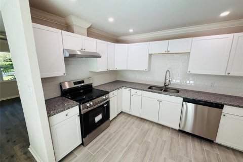 House in Gainesville, Florida 3 bedrooms, 108.51 sq.m. № 2225015 - photo 7