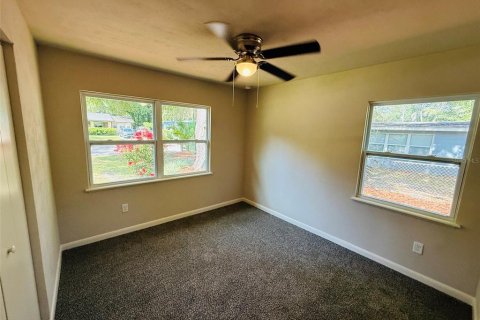 House in Gainesville, Florida 3 bedrooms, 108.51 sq.m. № 2225015 - photo 12