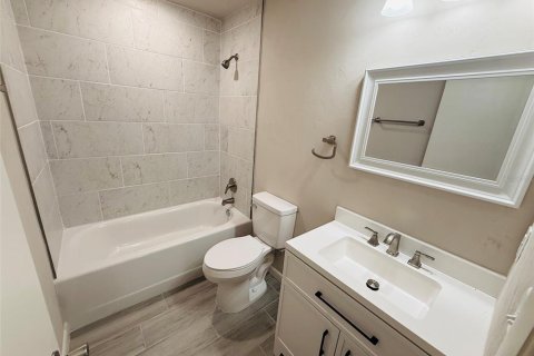 House in Gainesville, Florida 3 bedrooms, 108.51 sq.m. № 2225015 - photo 14