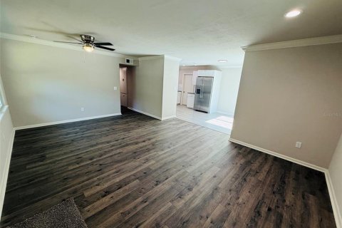 House in Gainesville, Florida 3 bedrooms, 108.51 sq.m. № 2225015 - photo 3