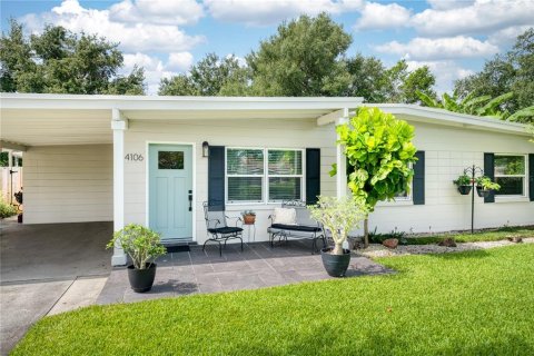 House in Orlando, Florida 3 bedrooms, 111.48 sq.m. № 1795389 - photo 2