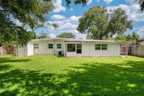 House in Orlando, Florida 3 bedrooms, 111.48 sq.m. № 1795389 - photo 21
