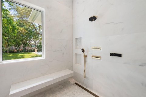 House in Pinecrest, Florida 8 bedrooms, 643.63 sq.m. № 2062732 - photo 26