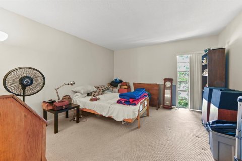 Condo in West Palm Beach, Florida, 2 bedrooms  № 2171530 - photo 11