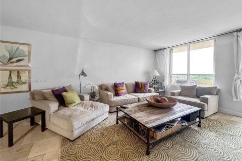 Copropriété à vendre à Bal Harbour, Floride: 1 chambre, 94.67 m2 № 2090891 - photo 5