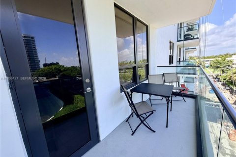 Copropriété à vendre à Bal Harbour, Floride: 1 chambre, 94.67 m2 № 2090891 - photo 7