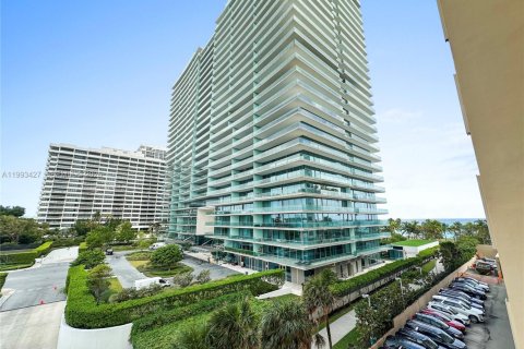 Copropriété à vendre à Bal Harbour, Floride: 1 chambre, 94.67 m2 № 2090891 - photo 9