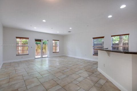 Townhouse in Miami, Florida 3 bedrooms, 227.15 sq.m. № 1766772 - photo 7