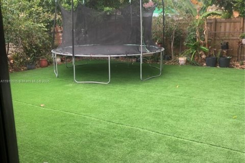 Villa ou maison à vendre à North Lauderdale, Floride: 3 chambres, 102.19 m2 № 1966659 - photo 18