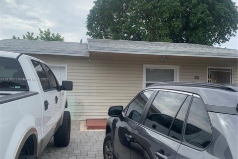 Villa ou maison à vendre à North Lauderdale, Floride: 3 chambres, 102.19 m2 № 1966659 - photo 24