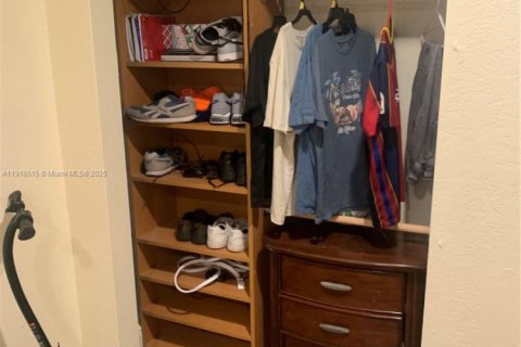 Villa ou maison à vendre à North Lauderdale, Floride: 3 chambres, 102.19 m2 № 1966659 - photo 25