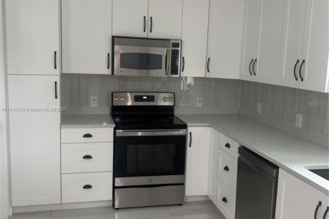 Villa ou maison à vendre à North Lauderdale, Floride: 3 chambres, 102.19 m2 № 1966659 - photo 16