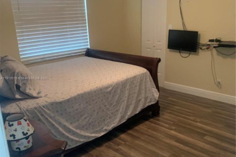 Villa ou maison à vendre à North Lauderdale, Floride: 3 chambres, 102.19 m2 № 1966659 - photo 29