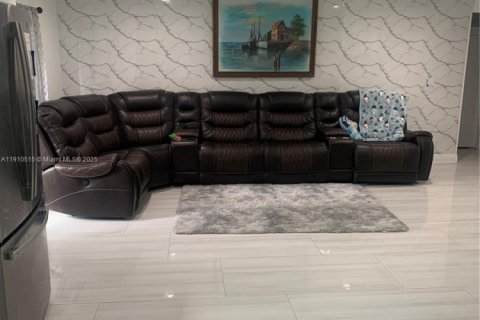 Villa ou maison à vendre à North Lauderdale, Floride: 3 chambres, 102.19 m2 № 1966659 - photo 21