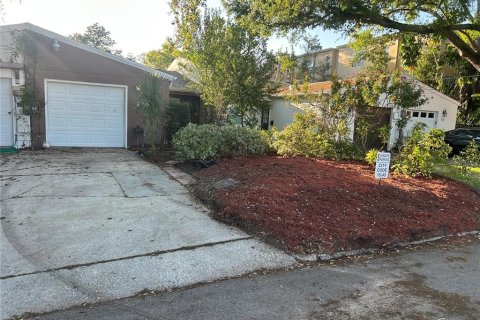 Townhouse in Tampa, Florida 2 bedrooms, 86.96 sq.m. № 2122323 - photo 18