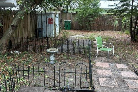 Townhouse in Tampa, Florida 2 bedrooms, 86.96 sq.m. № 2122323 - photo 16