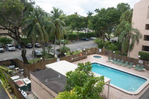 Copropriété à vendre à Plantation, Floride: 2 chambres, 127.28 m2 № 2089484 - photo 4