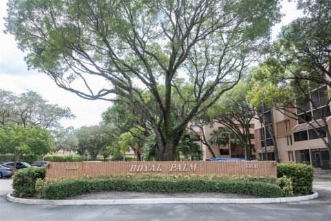 Copropriété à vendre à Plantation, Floride: 2 chambres, 127.28 m2 № 2089484 - photo 25