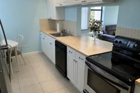 Copropriété à vendre à Plantation, Floride: 2 chambres, 127.28 m2 № 2089484 - photo 6