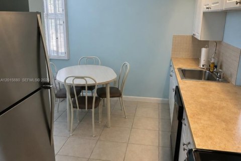 Copropriété à vendre à Plantation, Floride: 2 chambres, 127.28 m2 № 2089484 - photo 8
