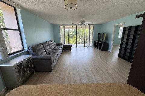 Copropriété à vendre à Plantation, Floride: 2 chambres, 127.28 m2 № 2089484 - photo 23