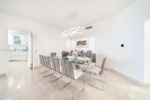 Купить кондоминиум в Авентура, Флорида 3 спальни, 226.68м2, № 2153882 - фото 4