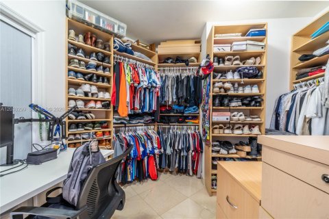 Купить кондоминиум в Авентура, Флорида 3 спальни, 226.68м2, № 2153882 - фото 15