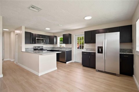 Casa en venta en Bradenton, Florida, 4 dormitorios, 131.92 m2 № 2314536 - foto 5