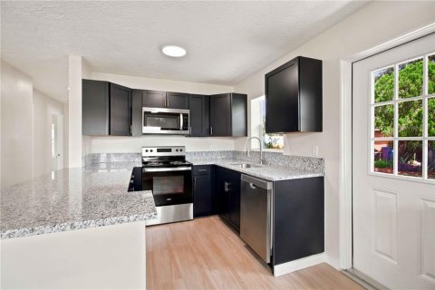 Casa en venta en Bradenton, Florida, 4 dormitorios, 131.92 m2 № 2314536 - foto 9