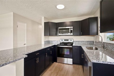 Casa en venta en Bradenton, Florida, 4 dormitorios, 131.92 m2 № 2314536 - foto 6